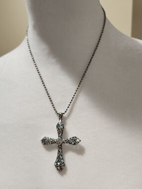 Rhinestone Cross Pendant Necklace - Silver Tone